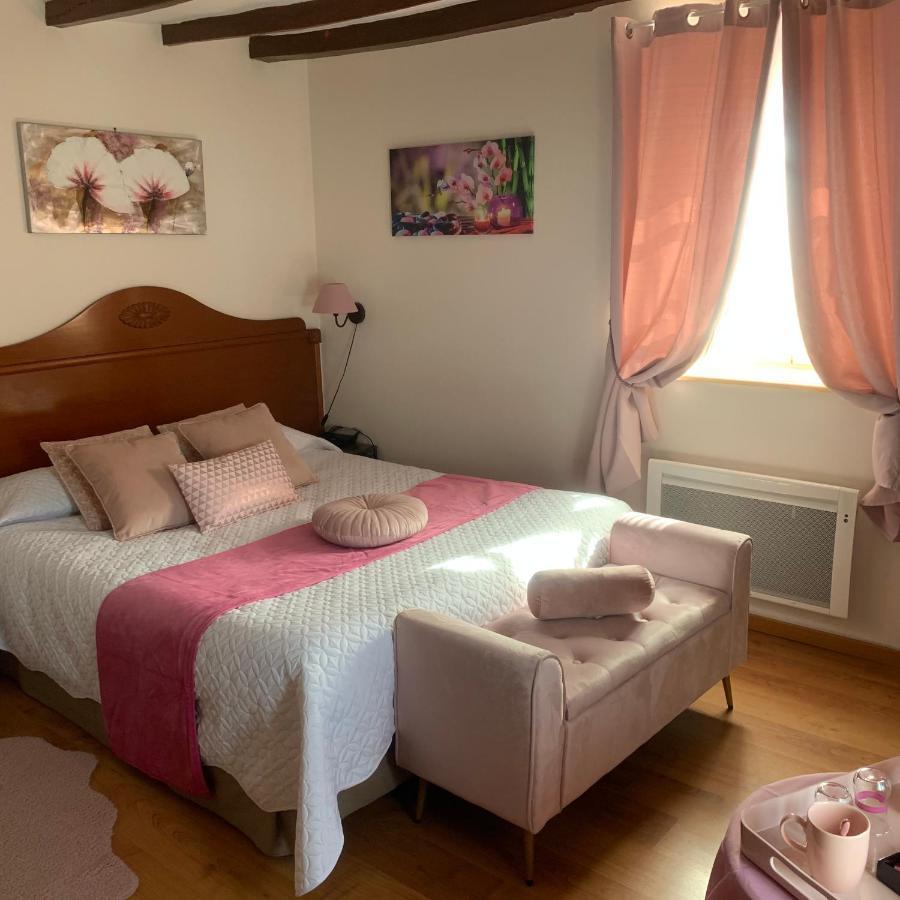 Auberge Du Cheval Blanc Beaumont-Pied-de-Boeuf  Bagian luar foto