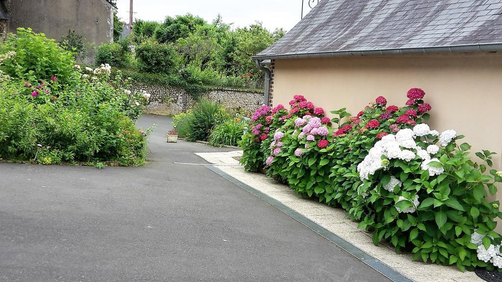 Auberge Du Cheval Blanc Beaumont-Pied-de-Boeuf  Bagian luar foto