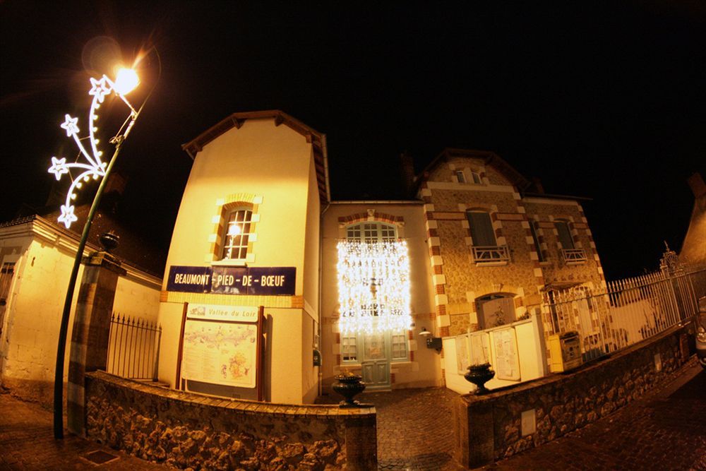 Auberge Du Cheval Blanc Beaumont-Pied-de-Boeuf  Bagian luar foto
