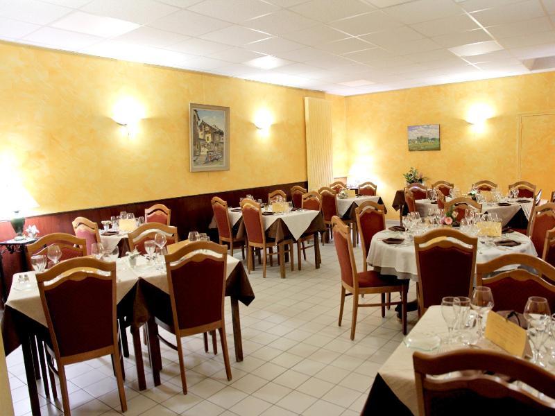 Auberge Du Cheval Blanc Beaumont-Pied-de-Boeuf  Bagian luar foto