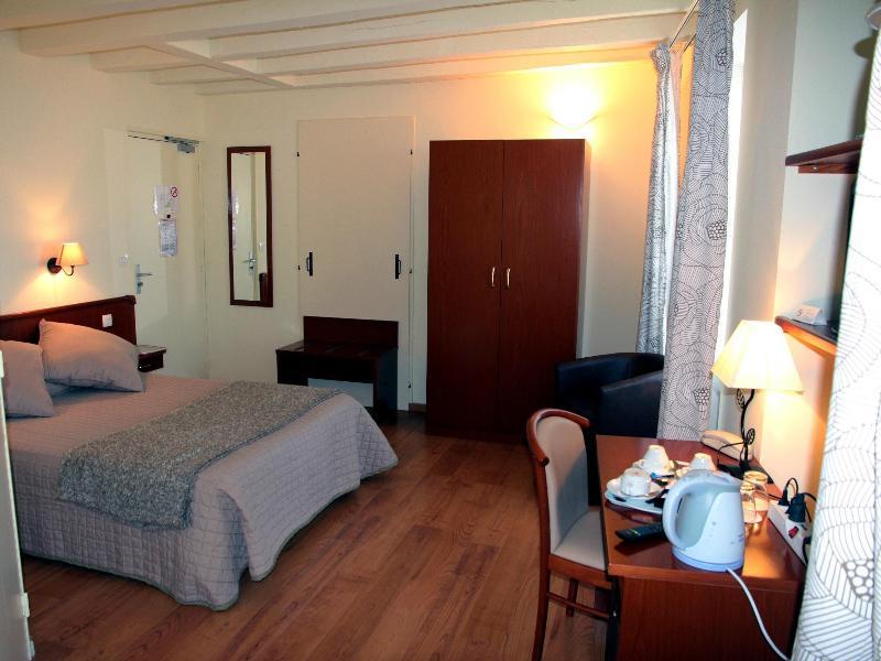 Auberge Du Cheval Blanc Beaumont-Pied-de-Boeuf  Bagian luar foto